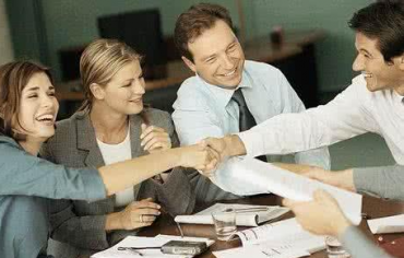 【合肥陪同翻译】价格高，哪些因素影响着译员的费用